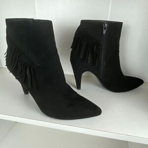 Nine West Pureheart2 Fringe Trim Ankle Boots 7.5 Black